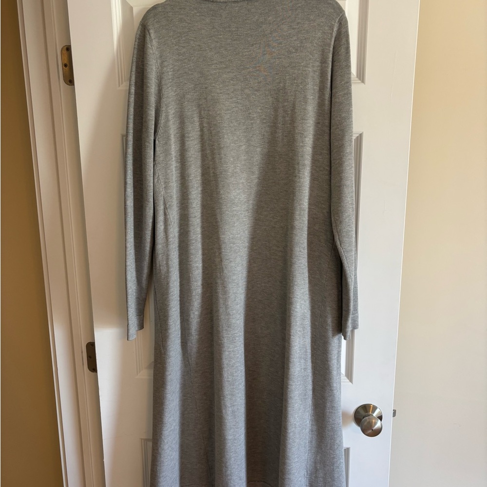 PREMISE medium weight long sweater in silver gray 2 front pockets. - Picture 2 of 2
